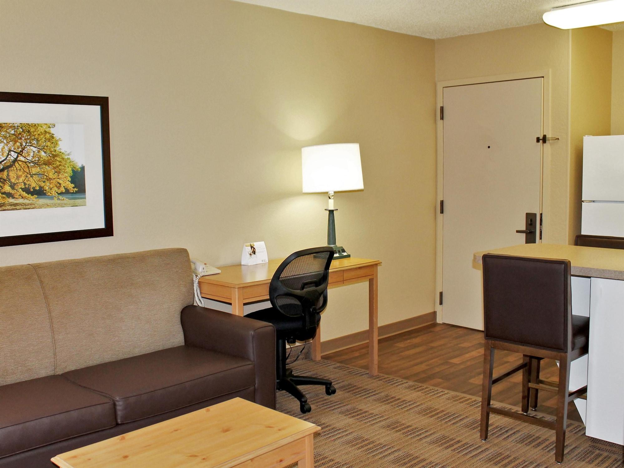 Extended Stay America Suites - Boston - Waltham - 52 4Th Ave Екстер'єр фото