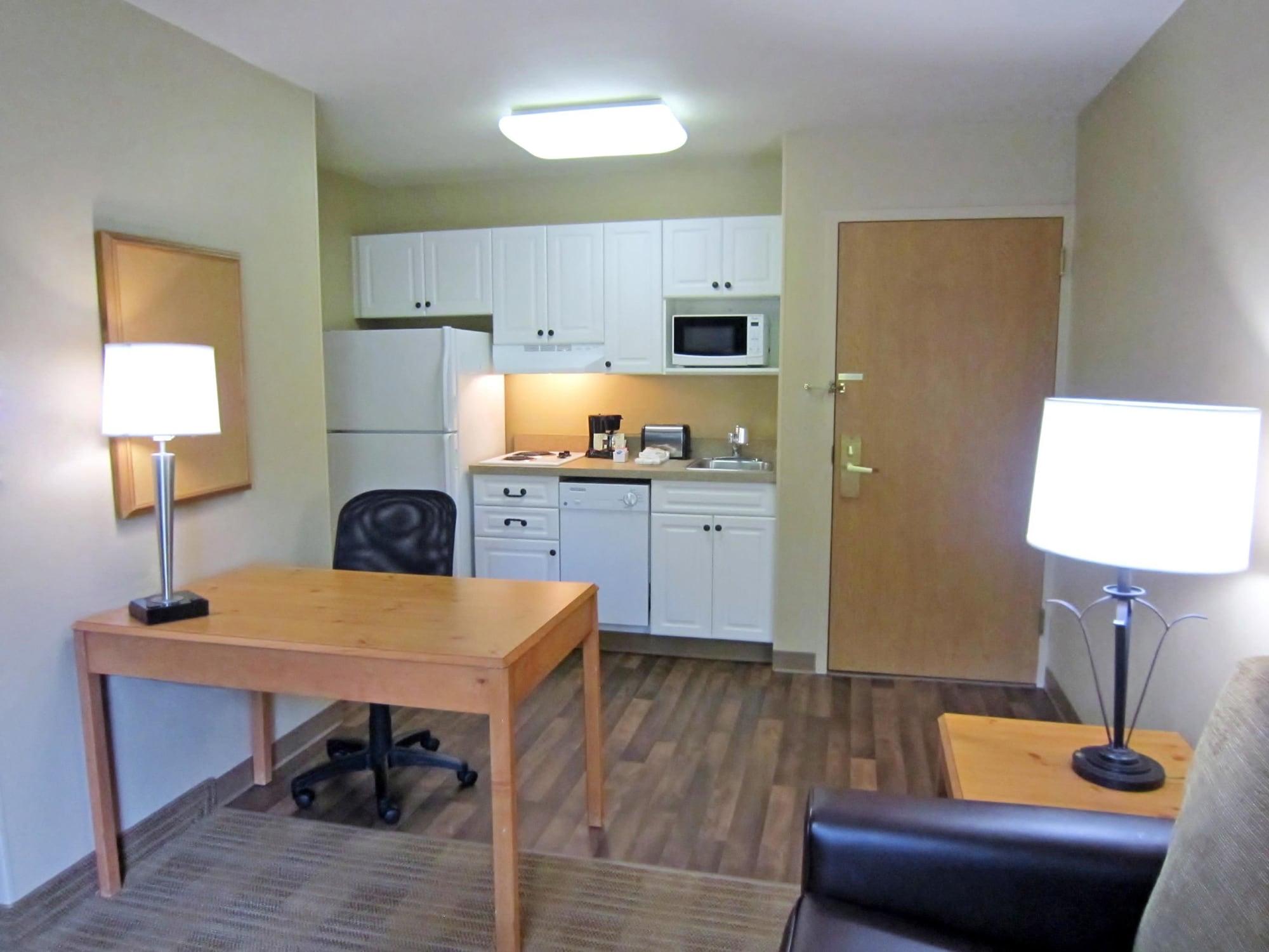 Extended Stay America Suites - Boston - Waltham - 52 4Th Ave Екстер'єр фото