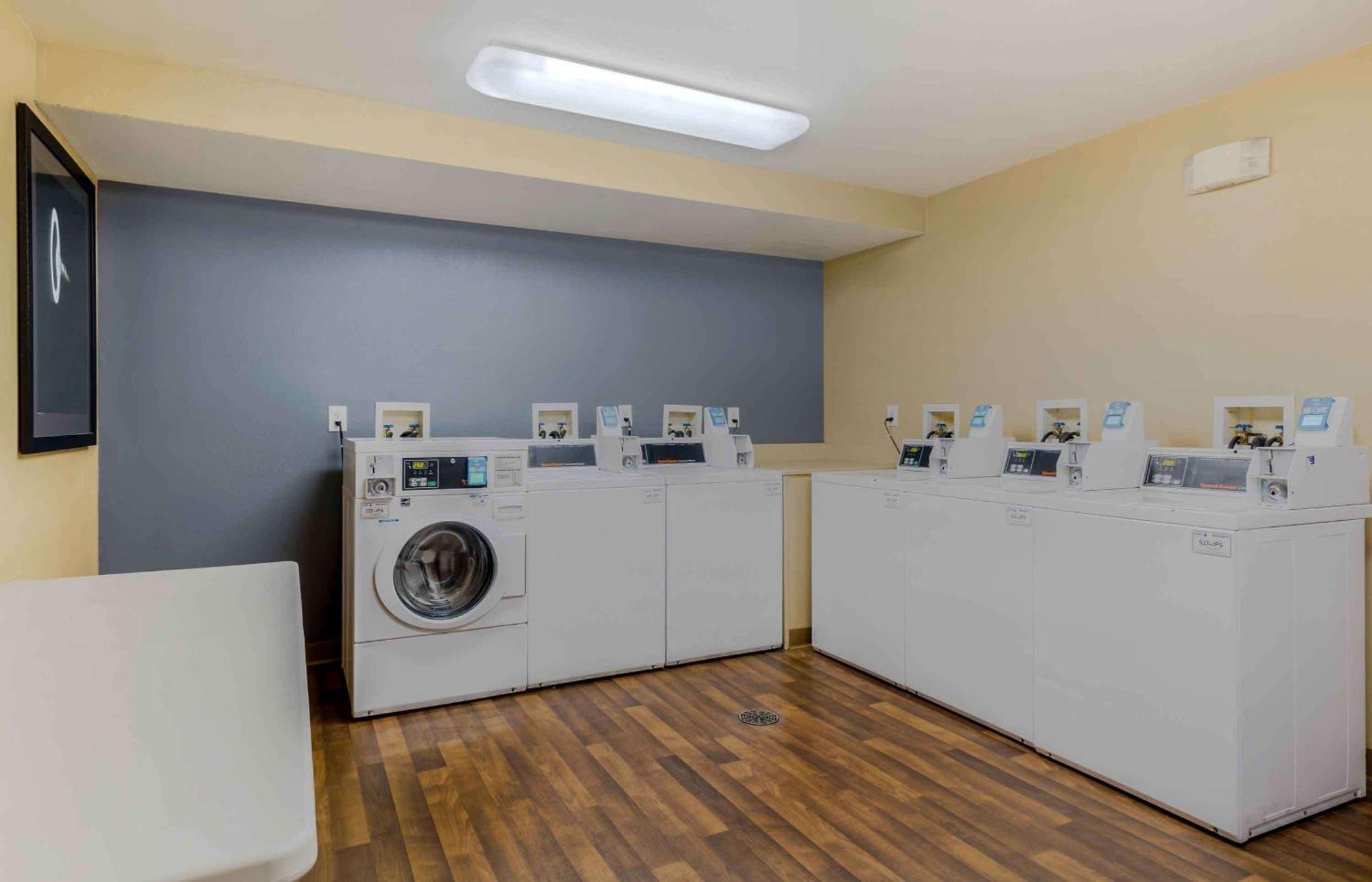 Extended Stay America Suites - Boston - Waltham - 52 4Th Ave Екстер'єр фото