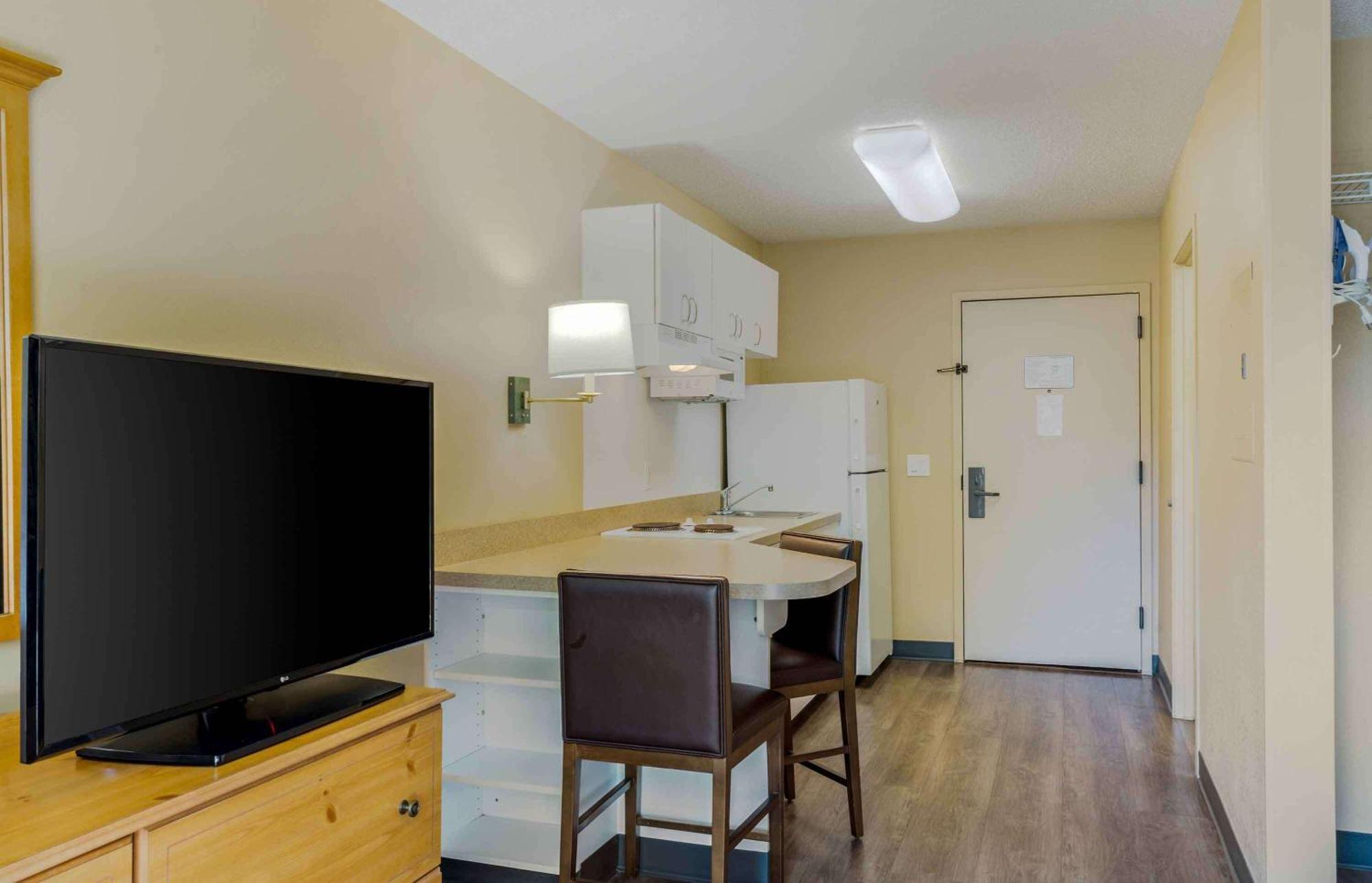 Extended Stay America Suites - Boston - Waltham - 52 4Th Ave Екстер'єр фото