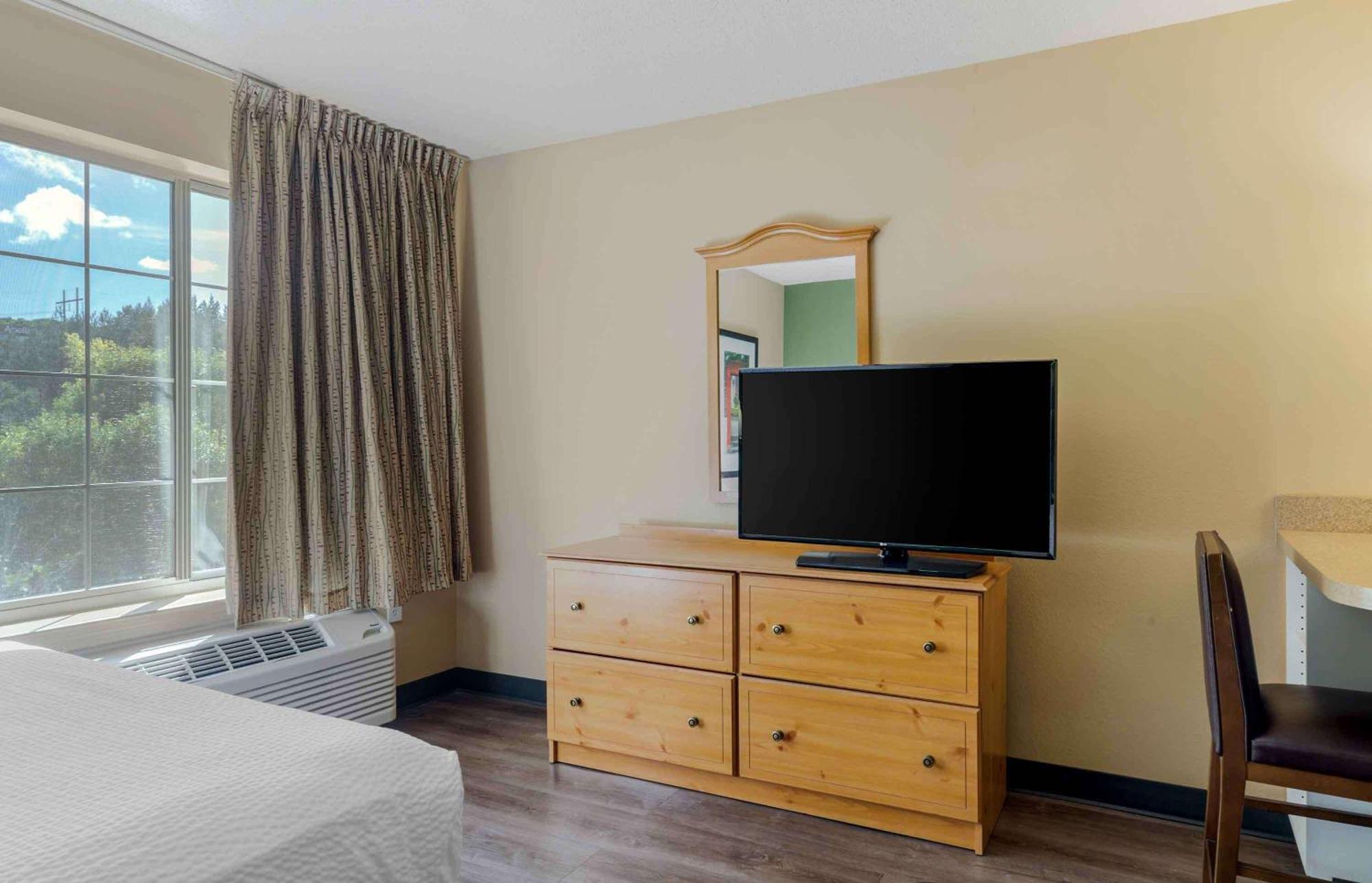 Extended Stay America Suites - Boston - Waltham - 52 4Th Ave Екстер'єр фото