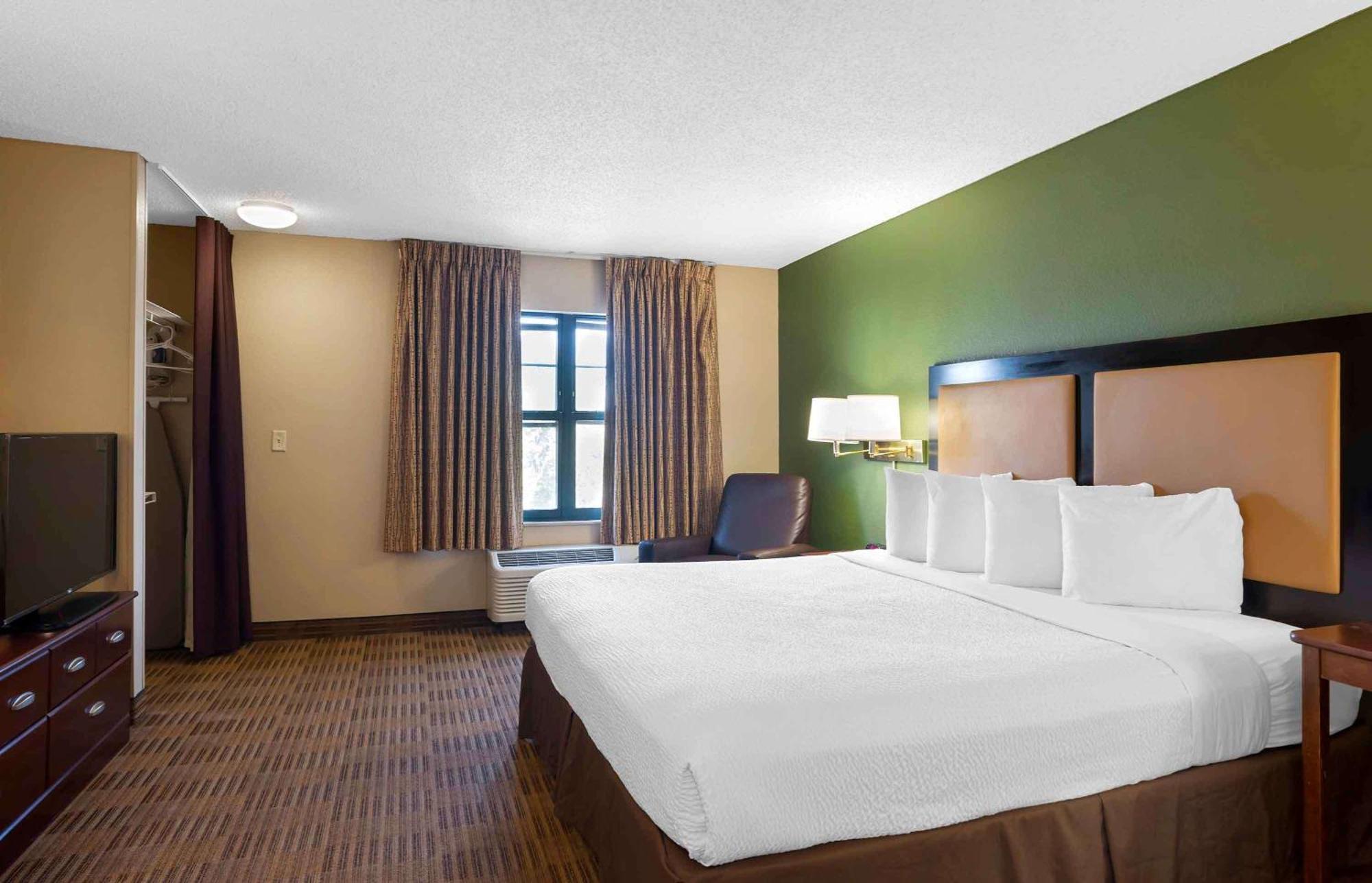 Extended Stay America Suites - Boston - Waltham - 52 4Th Ave Екстер'єр фото