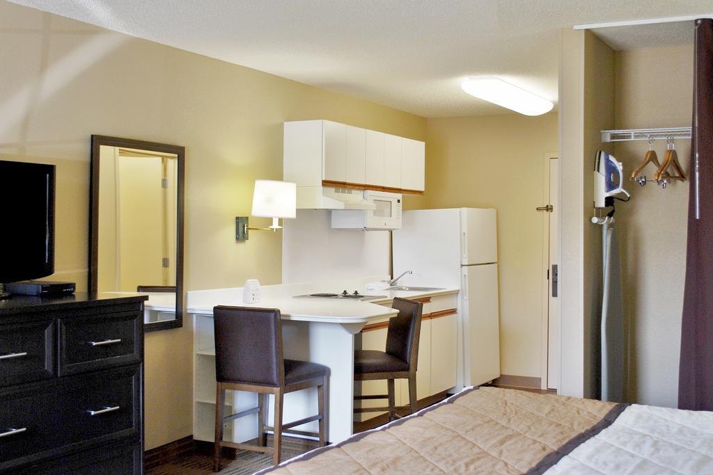 Extended Stay America Suites - Boston - Waltham - 52 4Th Ave Екстер'єр фото